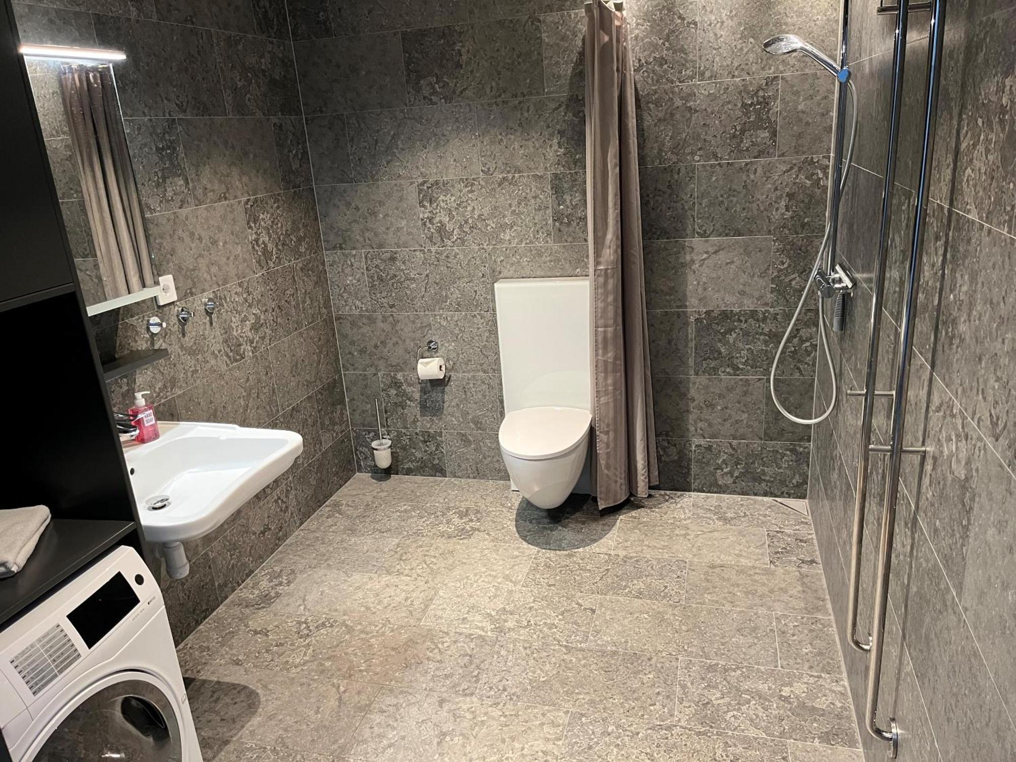 ÅhusBrygga Apartment Hotel Bagian luar foto